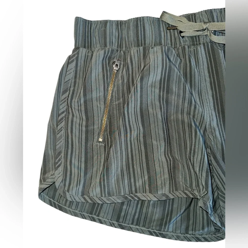 Athleta comfortable striped